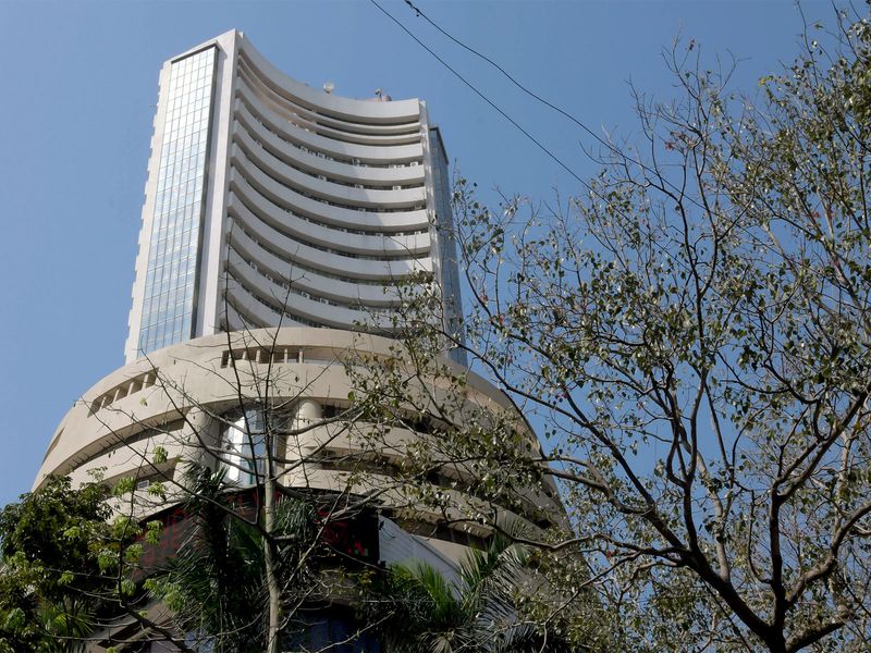 Market Commentary thumbnail: Stock markets rally for 2nd day on easing crude oil prices, buying in